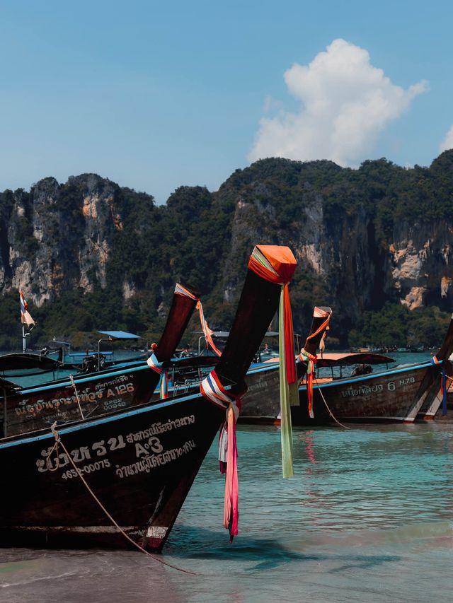 Railay Beach - Most beautiful beach in Krabi 