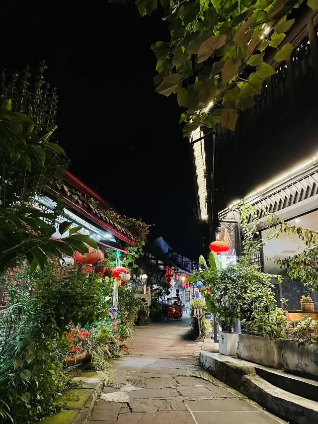 Jiezi Ancient Town / Chongzhou's worry-relieving, time-fragrant