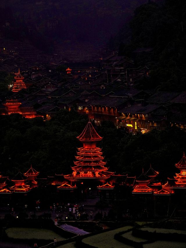 貴州旅遊肇興侗寨鼓樓群全景夜景拍照