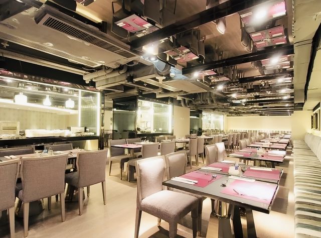發現香港之魅，體驗絲麗酒店之寵——荃灣絲麗酒店，你的奢華綠洲