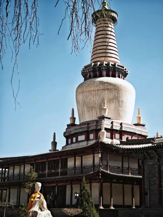 The scenic beauty of the Giant Buddha Temple in Zhangye