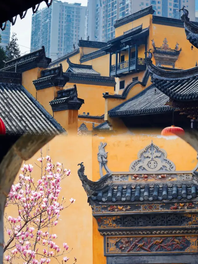 When visiting Chongqing, one must check out the ancient architectural complex located on the hillside