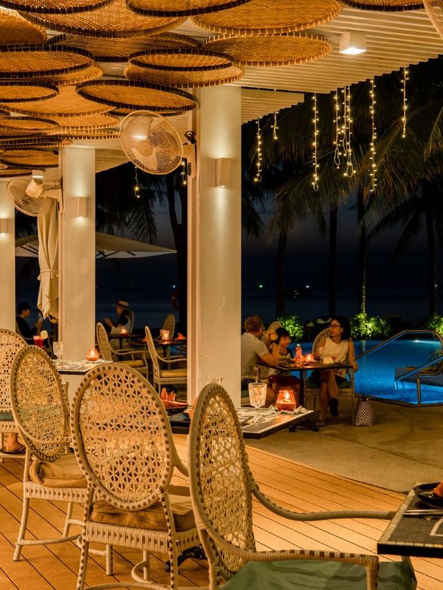 🌅🍾 Phu Quoc's Sunset Paradise: Salinda Resort 🏖️🌴