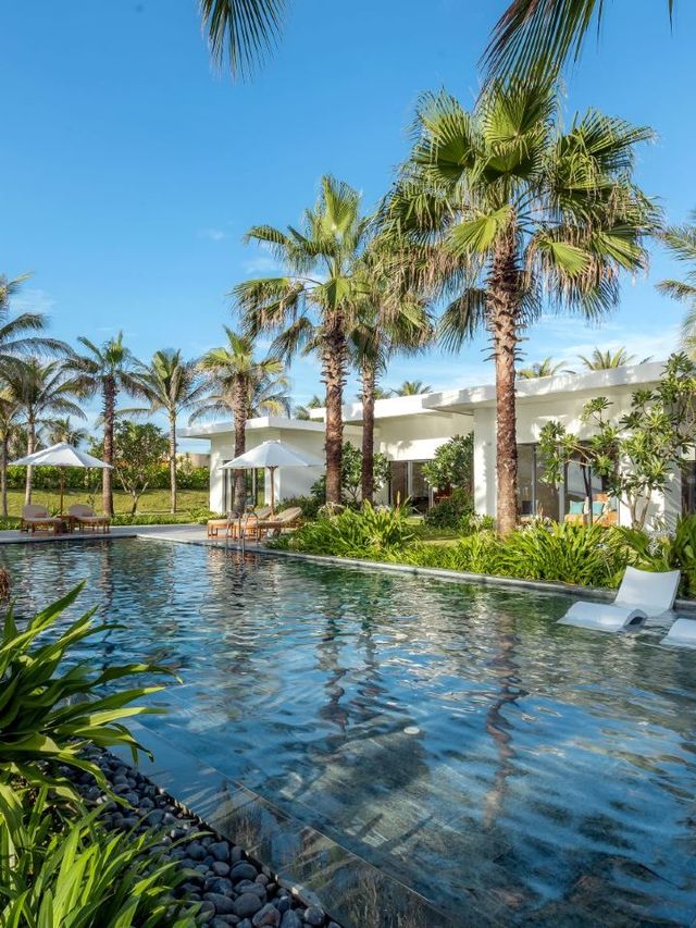 🌴🏖️ Cam Ranh's Selectum Noa Resort: A Tropical Haven 🌞🌊