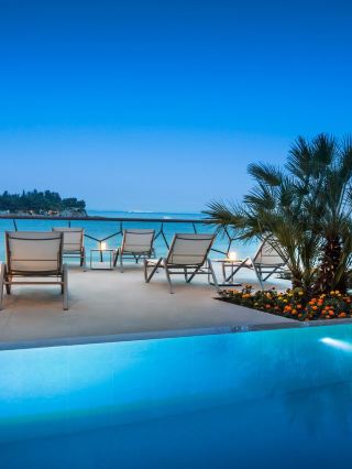 🌟 Opatija's Chic Retreat: Hotel Navis Unveiled! 🌊