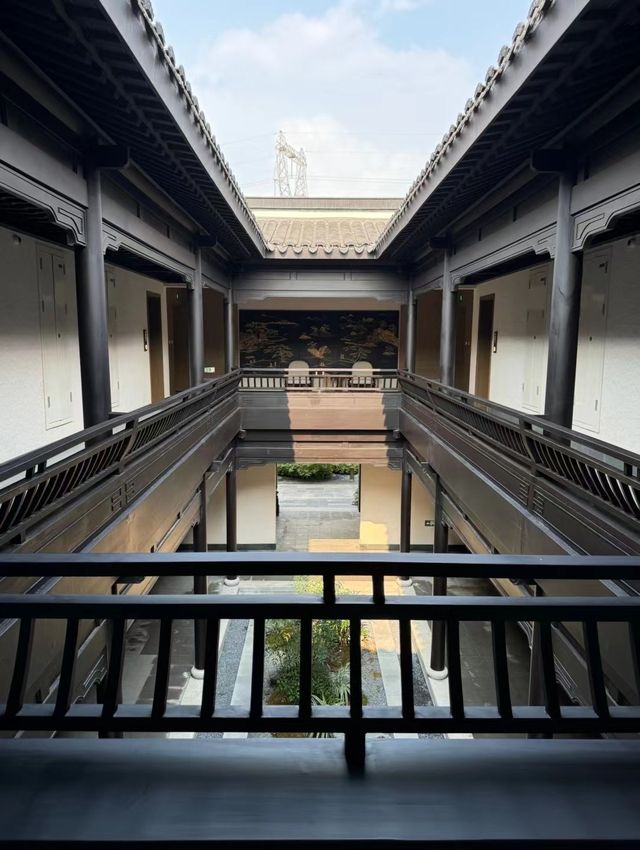 花間府，入住中式美學