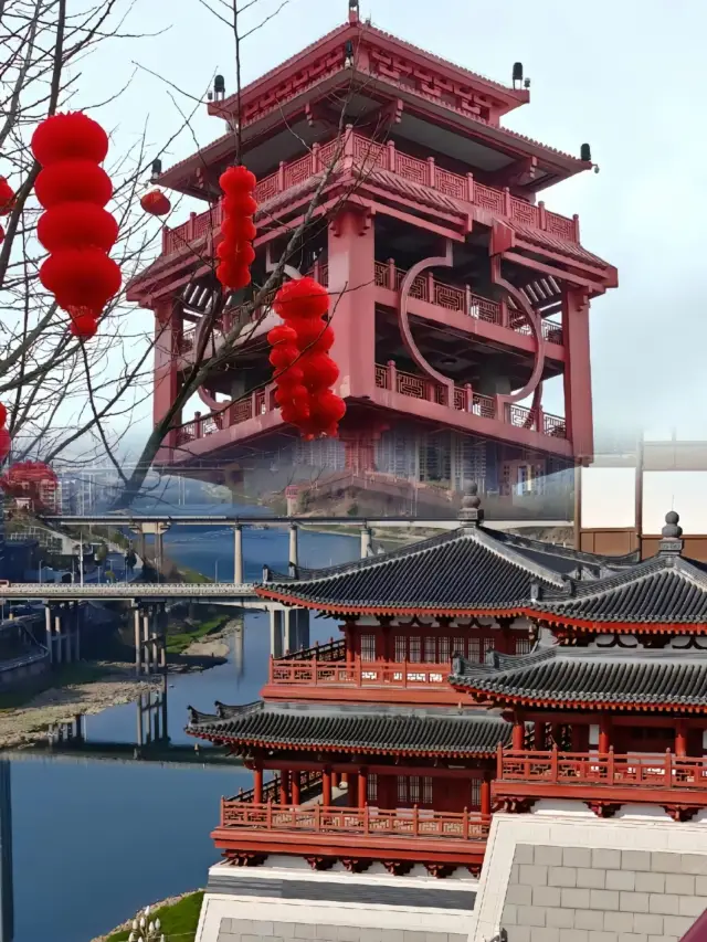 鐵山賞日，巴河泛舟，暢遊達州，玩在金秋。