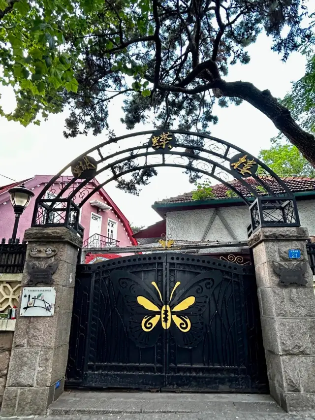 บาดากวน (Badaguan) | สัมผัสสถาปัตยกรรมนานาชาติ