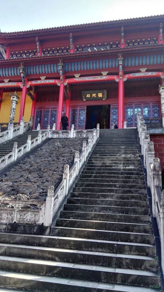 蓮花佛國——九華山之旅。 蓮花佛國——九華山之旅。