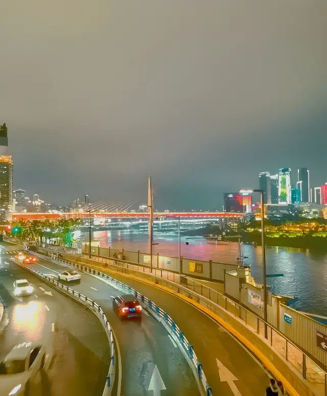 笨蛋的城市，我終於到了，巴適的。