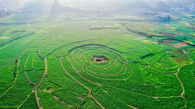 貴州萬峰林 | 日落與大地藝術的詩意邂逅