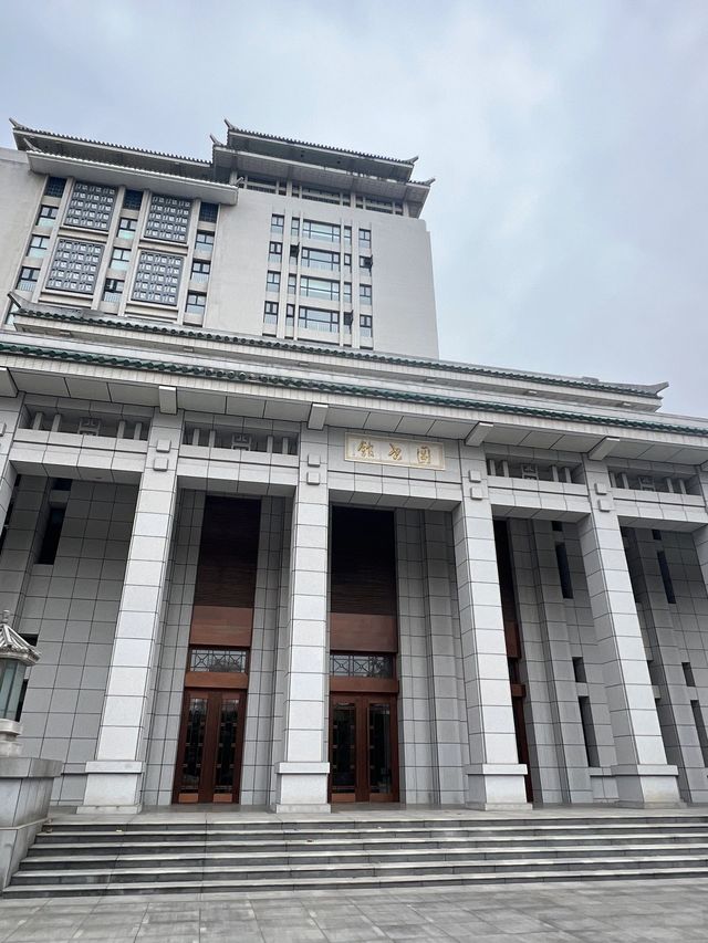 城市漫步探索記：漫步武漢 暢遊長江三峽