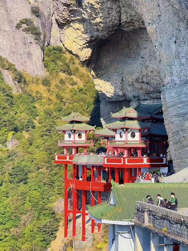 邂逅懸崖古寺與雲海奇觀~