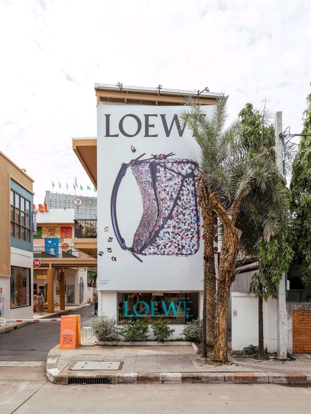 曼谷必打卡！LOEWE聯名甜甜圈快閃店掃貨攻略 