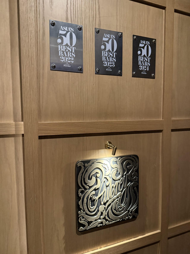 🥂亞洲五十佳必衝！香港文華東方高空日式酒吧，調酒控快收！