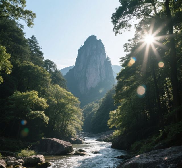 跳進廬山綠海！銀河瀑布洗滌盛夏。