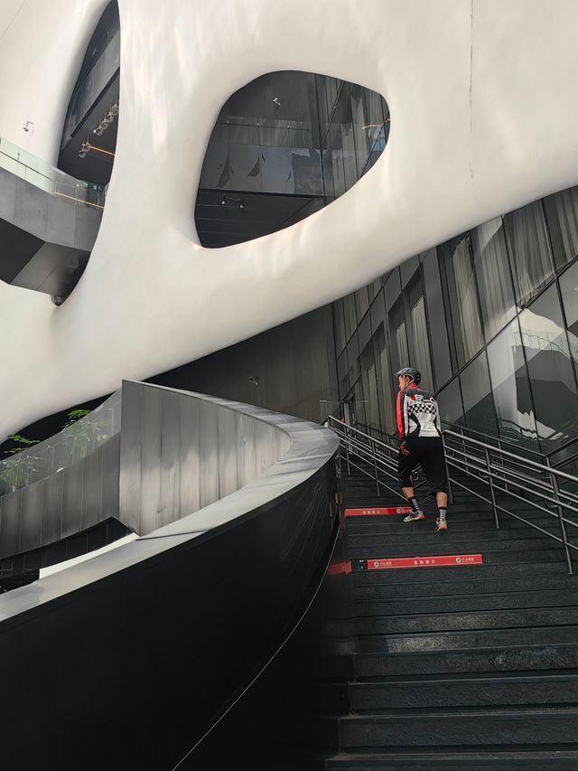 鄂爾多斯騎行必逛博物院