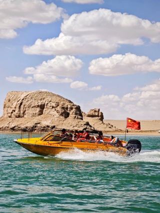 สวรรค์แห่งธรรมชาติที่ถูกประเมินค่าต่ำเกินไปของภาคตะวันตกเฉียงเหนือ หากคุณเบื่อหน่ายกับเหล็กกล้าและคอนกรีตของเมืองนี้แล้ว คุณก็อาจดำดิ่งสู่ฐานทัพต่างดาวบนโลกแห่งนี้ได้เลย