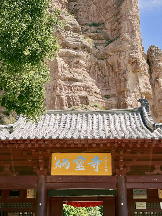 古寺如歌，石壁間聽見千年禪音