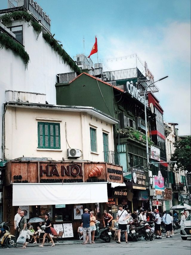 HANOI OLD QUARTER: Blast from the past 😍
