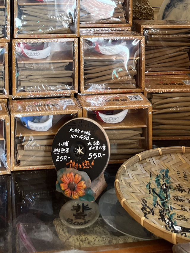 🏮 Erkan Village: Where Every Street Corner Whispers Art & Creativity! 🎨