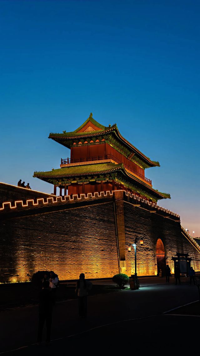 航拍直擊!夜幕下的正定古城,美到閃瞎你的眼!” 航拍直擊!夜幕下的正定古城,美到閃瞎你的眼!”