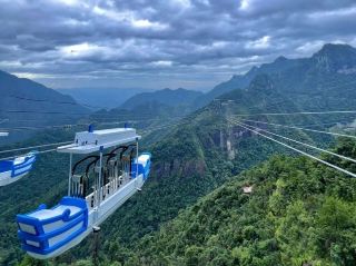 Dajue Mountain Cliff Entertainment Upgrade, 3.8 km Flying Car Challenge to the Limit