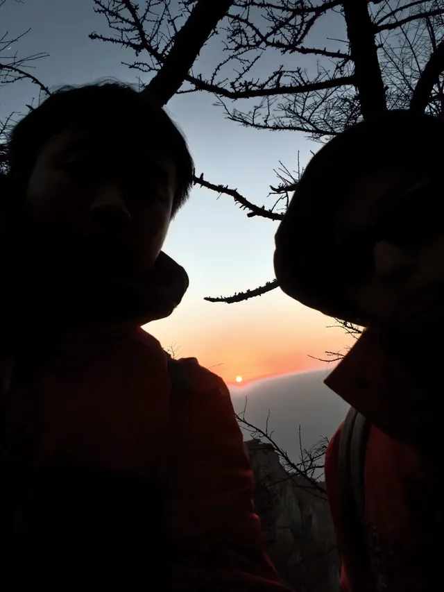 夜爬泰山6小時 · 星空日出雙buff 肌肉不酸 夜爬泰山6小時 · 星空日出雙buff 肌肉不酸