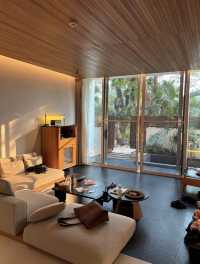 房間很大，酒店很小｜住進西雙版納的熱帶雨林裡度假