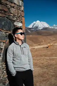 塔公草原 雅拉雪山下的咖啡屋