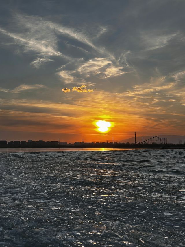 初冬覽山公園遊玩攻略|賀蘭山畔落日秘境 初冬覽山公園遊玩攻略|賀蘭山畔落日秘境