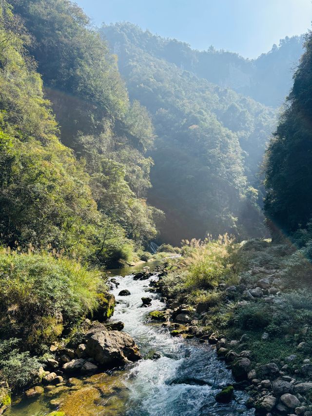 貴州貴陽紫江地縫闖入貴州「地心之門」 貴州貴陽紫江地縫闖入貴州「地心之門」
