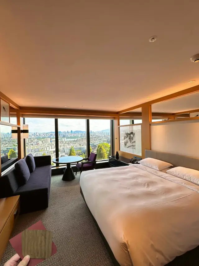 서울 남산타워! 이 호텔 너무 예뻐요!!!