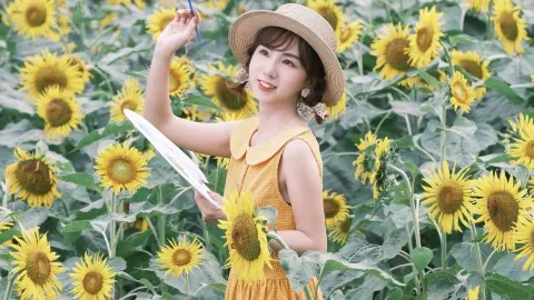 A must-stay hidden gem hotel in Yichang for sunflower photo lovers, with river views from just 150+ per person — traveler post in Zigui