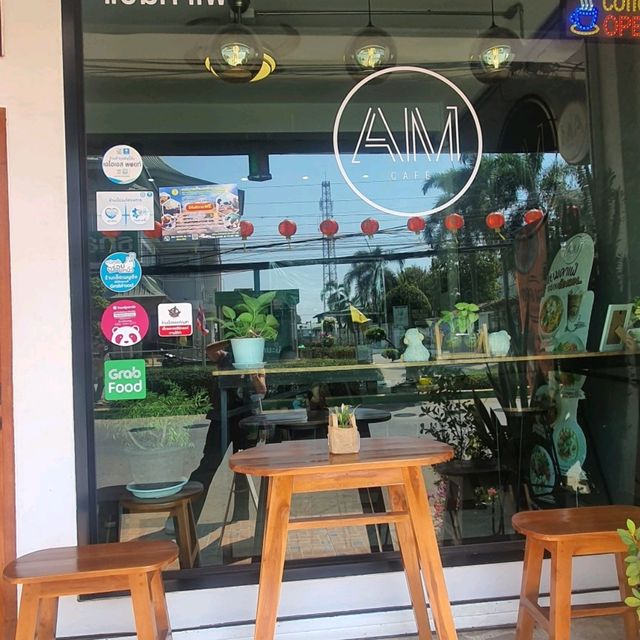 แอม คาเฟ่ท์ ร้านตึกแถวเล็กๆน่ารัก