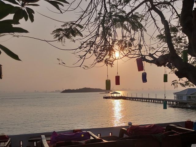 🌴 พิกุลรีสอร์ท เกาะล้าน 🌴
