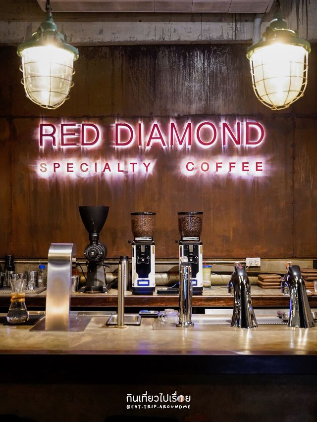 Red Diamond ร้านกาแฟดิบๆเท่ๆ ถ่ายรูปสวยทุกมุม☕️