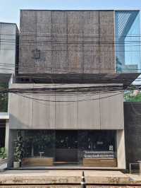 Roast8ry LAB ร้านคาเฟ่เจ้าดังขึ้นชื่อเรื่องลาเต้