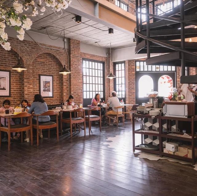 The Mystery Café 