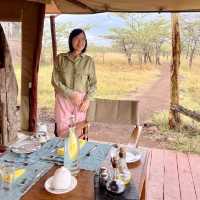 Breakfast in the African bush