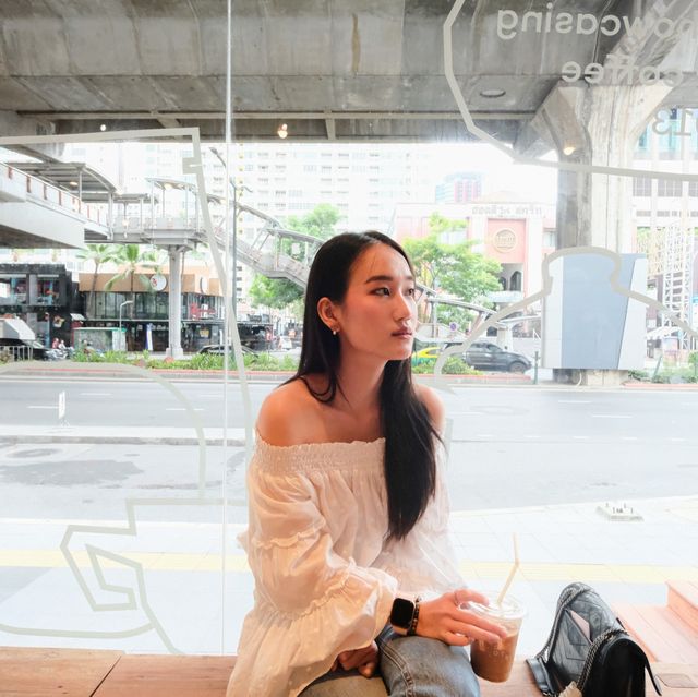 Roots at Ratchathewi คาเฟ่ทำเลดี ติด BTS ราชเทวี 