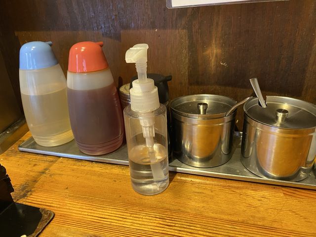 東京・高田馬場。100円ガチャガチャで運試し『らあ麺やったる！高田馬場本店』