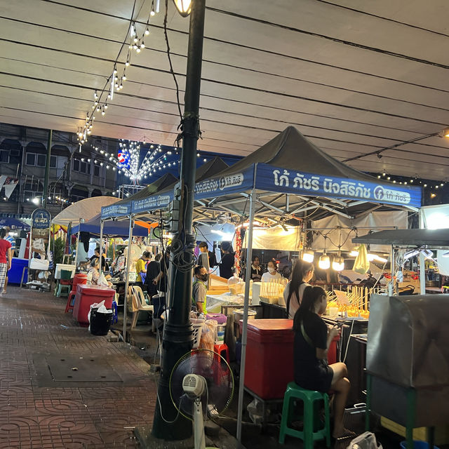 ศูนย์อาหารตลาดพลู ✨🍜