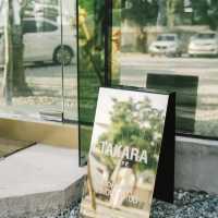 Takara Cafe and Wong Bar บางแสน