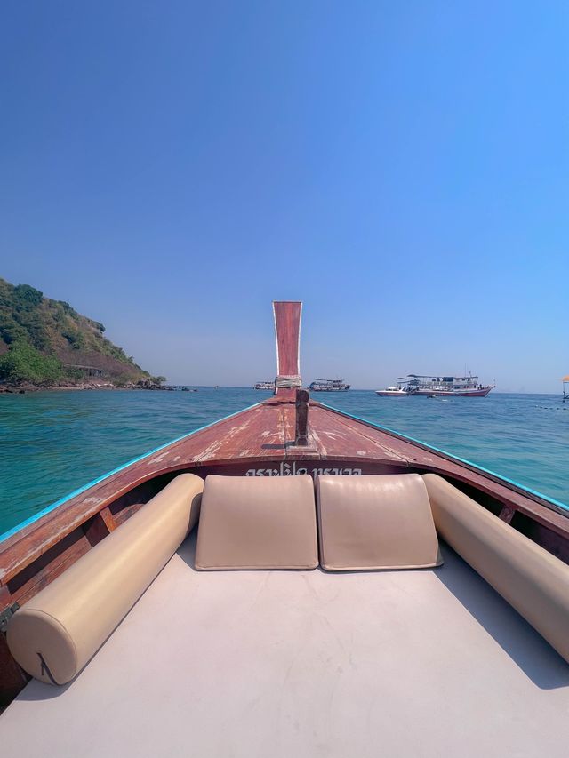 กิจกรรมที่ห้ามพลาด‼️ นั่งเรือหัวโทงหาทำที่เกาะล้าน
