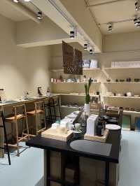 觀塘工廠大廈都有高質Cafe! 中午超多上班族到訪！