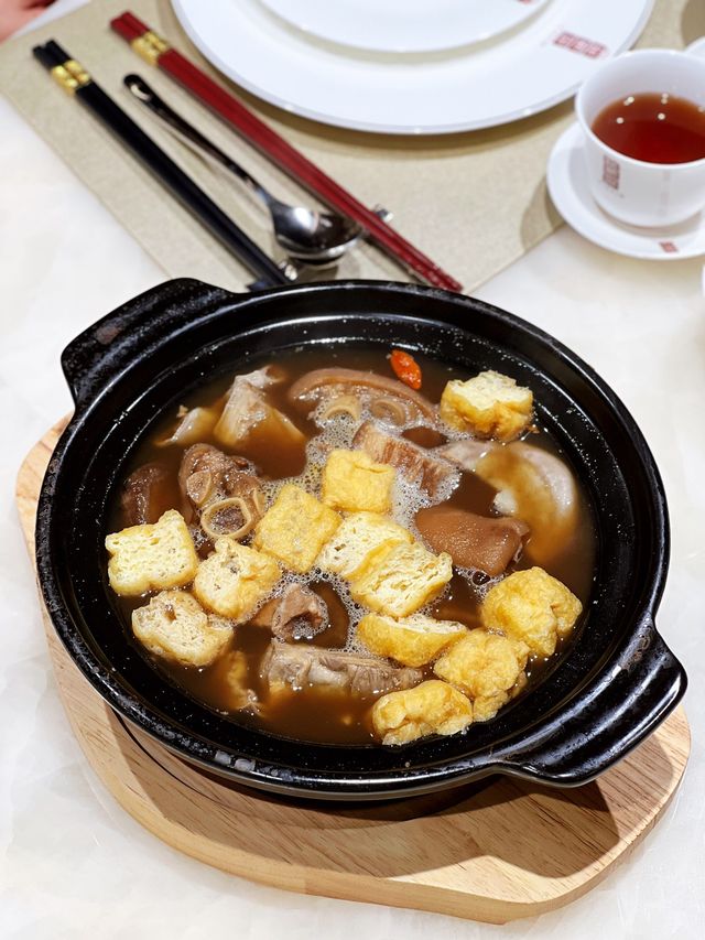 灣仔皇悅酒店新開東南亞菜