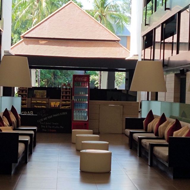 DOUBLETREE BY HILTON PHUKET เรียบง่ายใกล้หาด
