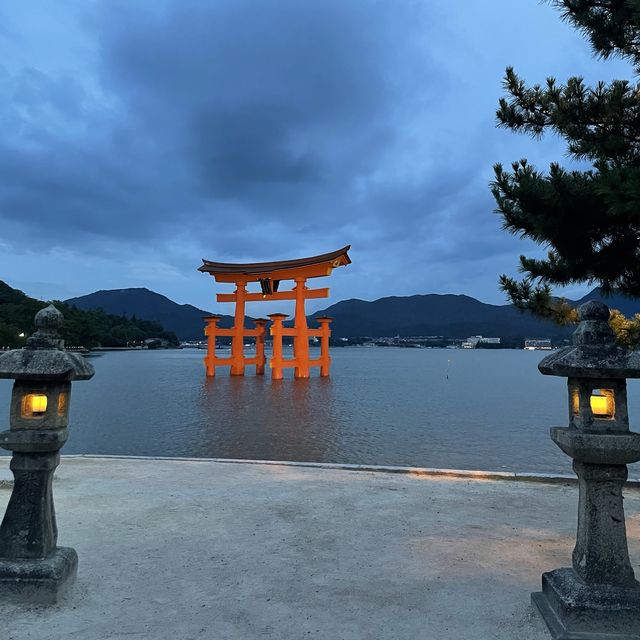 【世界遺産巡り】70年ぶりの大改修を終えた大鳥居を島内泊で堪能！