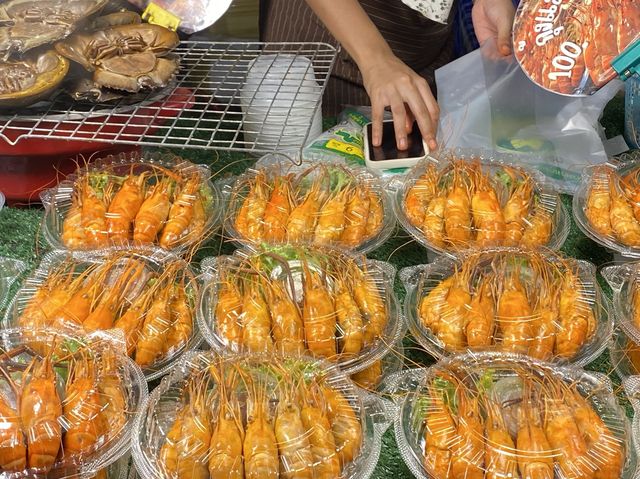 ถนนคนเดิน เกาะหนูเกาะแมว หาดสมิลา